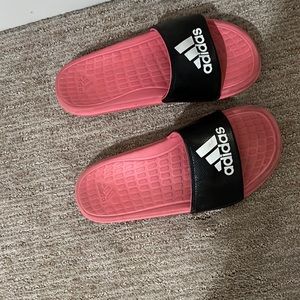 slides , slippers
